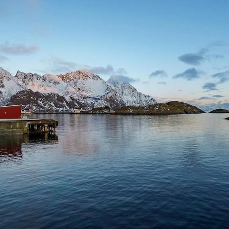 Rorbuleilighet I Idylliske Henningsvaer Exterior foto